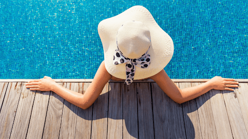 The best nail colours for a summer holiday - DIPD NAILS