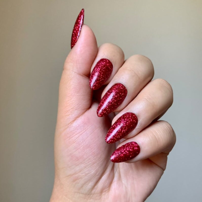 Red Rascal Glitter dip nail manicure