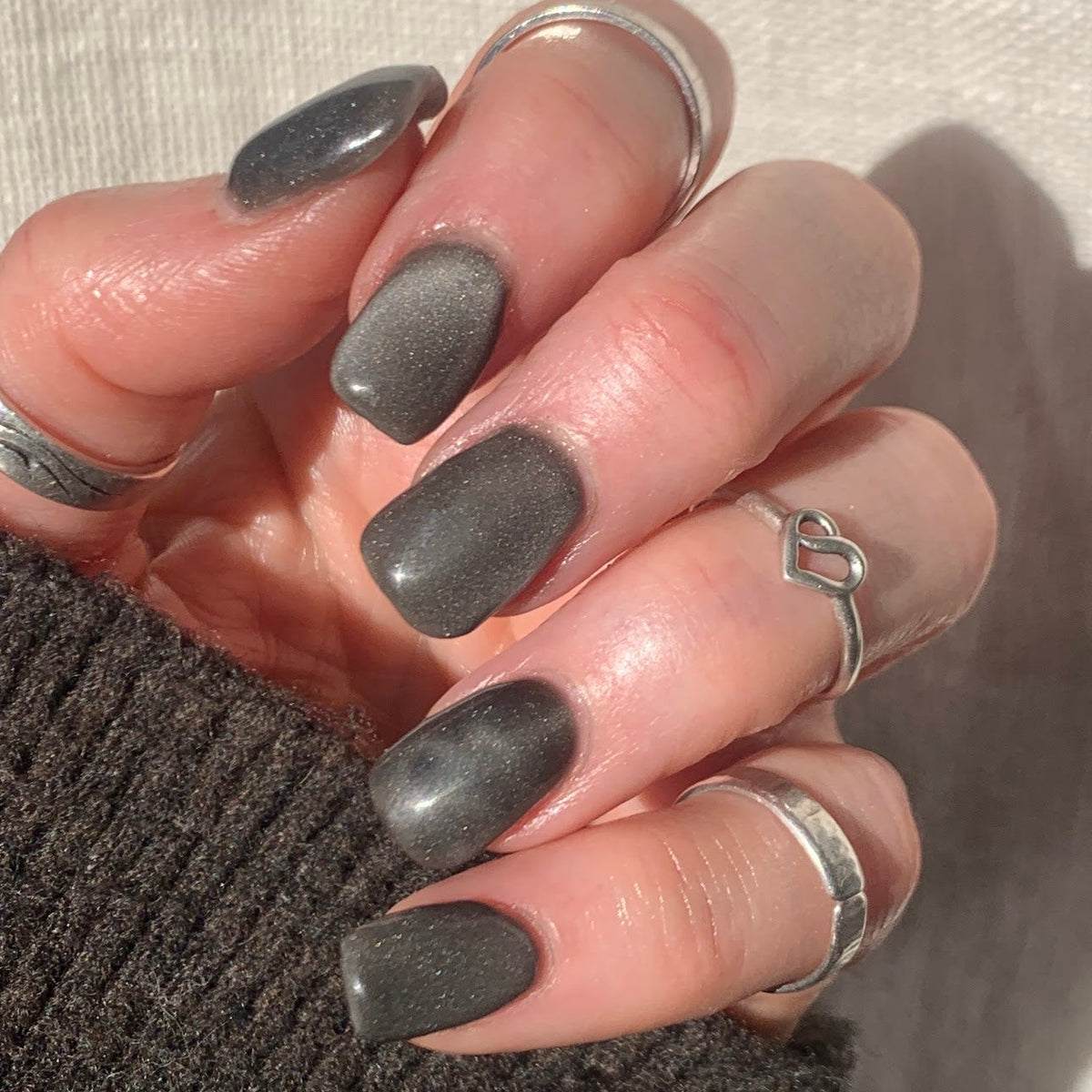 Galaxy Glow cat eye magnetic dip powder on natural nails using DIPD Nails Australia