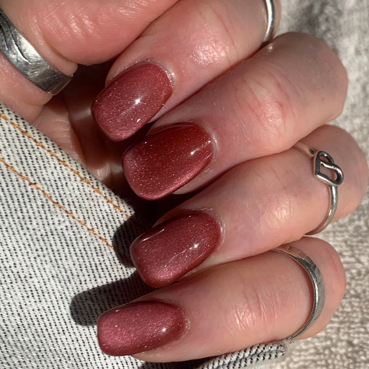 Velvet Romance cat eye magnetic dip powder nail colour on natural nails using DIPD nails